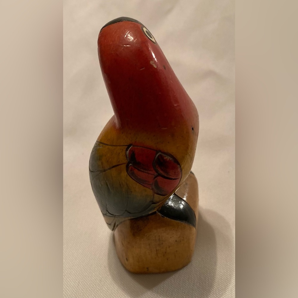 Carved Wood Folk Art Parrot Macaw Statuette Tropical Bird  Folk Art Carving - Picture 6 of 11